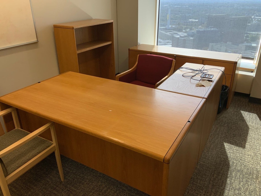 Executive "U" Group, Transitional. Desk w/ Box Box File, Center Drawer, Bridge w/ Slide-Out Keyboard Tray, Credenza, Right Hand, Mahogany