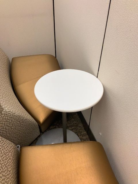 Contemporary Single Column, Pedestal Base End Table, 22" Dia