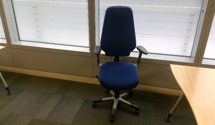 TASK CHAIR