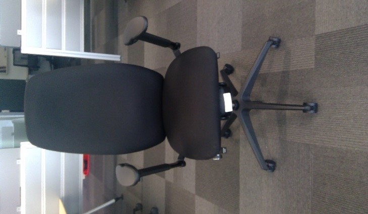 TASK CHAIR
