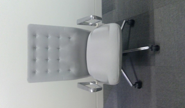 TASK CHAIR
