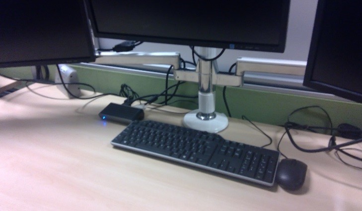 MONITOR ARM triple