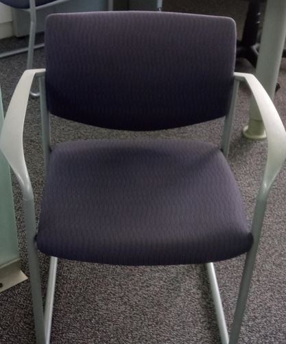 Sled chair, navy blue | Silla trineo, azul marino