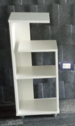 Small shelf | Estante pequeño