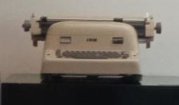 Typewriter, year: 1940-1953 | Máquina de escribir, año: 1940-1953