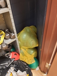 [#00-13] Medicine Balls