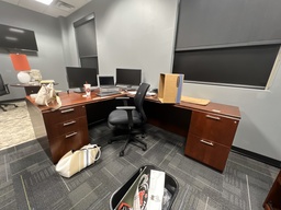 [#E6-3] L Shaped Office