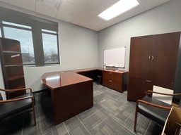 [#E7-24] U-Shaped Private Office