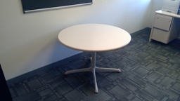 [#C5-20] Round Table