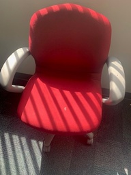 [#B13-23] Task chair