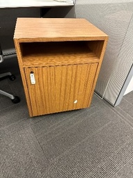 [#E3-46] #41  - wooden 1-door rolling ped 16 x 20 x 27 