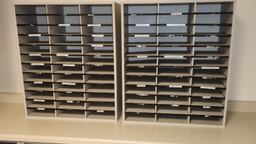 [#D26-67] Mail slots 