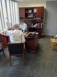 [#E5-57] Wooden U-Shape Desk With Hutch