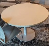 [#C5-181] White Round Table, 42" x 42" x 30"