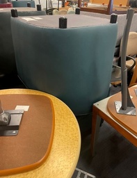 [#B12-45] Lounge Chair, Green