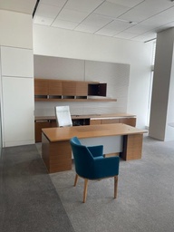 [#E8-6] Wood office, 7'6"x10'x6"