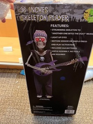 [#00-60] Skeleton Player animatronic Halloween décor 