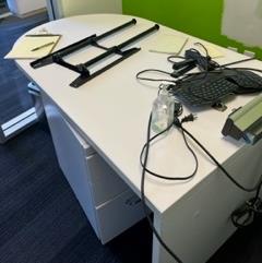 [#E10-24] Height Adjustable Table / 24" x 35"