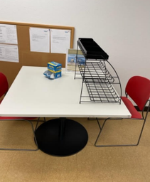 [#C5-24] WHITE SQUARE TABLE 