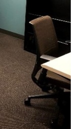 [#B13-7] Brown Task Chair