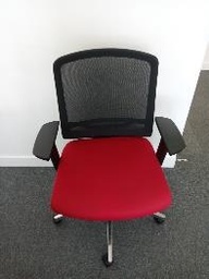 [#B13-4] RED AND BLACK CHAIR WITH WHEEL