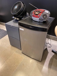 [#G9-15] Mini Fridge