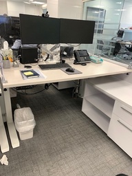 [#E10-9] Sit stand desks 60" x 30"