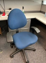 [#B5-8] Conference Chair