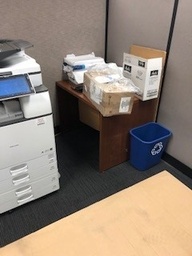 [#C11-9] Wood Table - 27 x 36