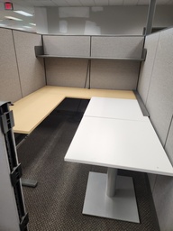 [#C20-2] White Tables