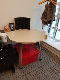 [#C23-20] Teardrop Table - 42"