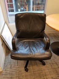 [#B13-46] Leather Chair - With Arms