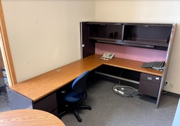 [#E6-8] L-Shaped Desk with Hutch