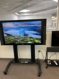 [#H16-34] TV ON STAND