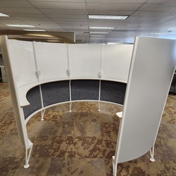 [#A2-7] 4'x4' wooden enclosed WB