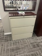 [#D8-6] three drawer metal filing cabinet
