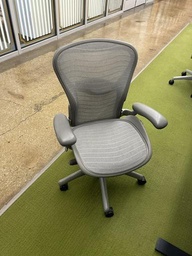 [#B13-134] Aeron Chair B