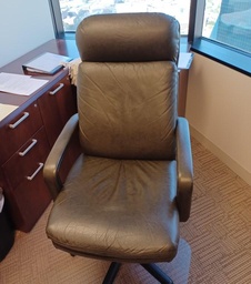 [#B13-94] Hi-Back Brown Chair