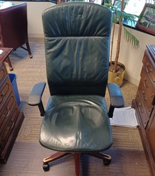 [#B13-229] Chair Hi-Back Black