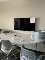 [#C5-47] Gaming Table