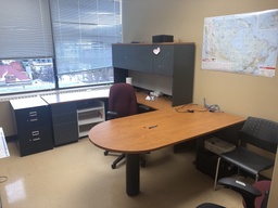 [#E8-22] Private Office Suite