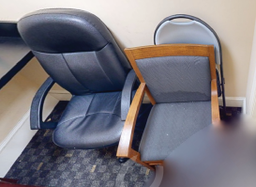 [#B8-22] Guest Seating 22