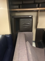 [#B6-67] Couch