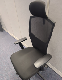 [#B13-7] Task Chair - Black w/ headrest