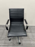 [#B5-1] Office chair, black leather