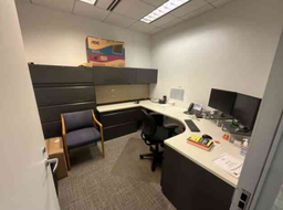 [#E7-27] Curved Desk private office suite (2)