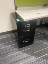 [#D7-27] Black Pedestal