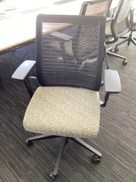 [#B13-115] Steelcase Think chair