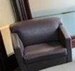 [#B12-8] Leather Lounge Chairs