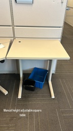 [#E10-17] Manual height-adjustable square table